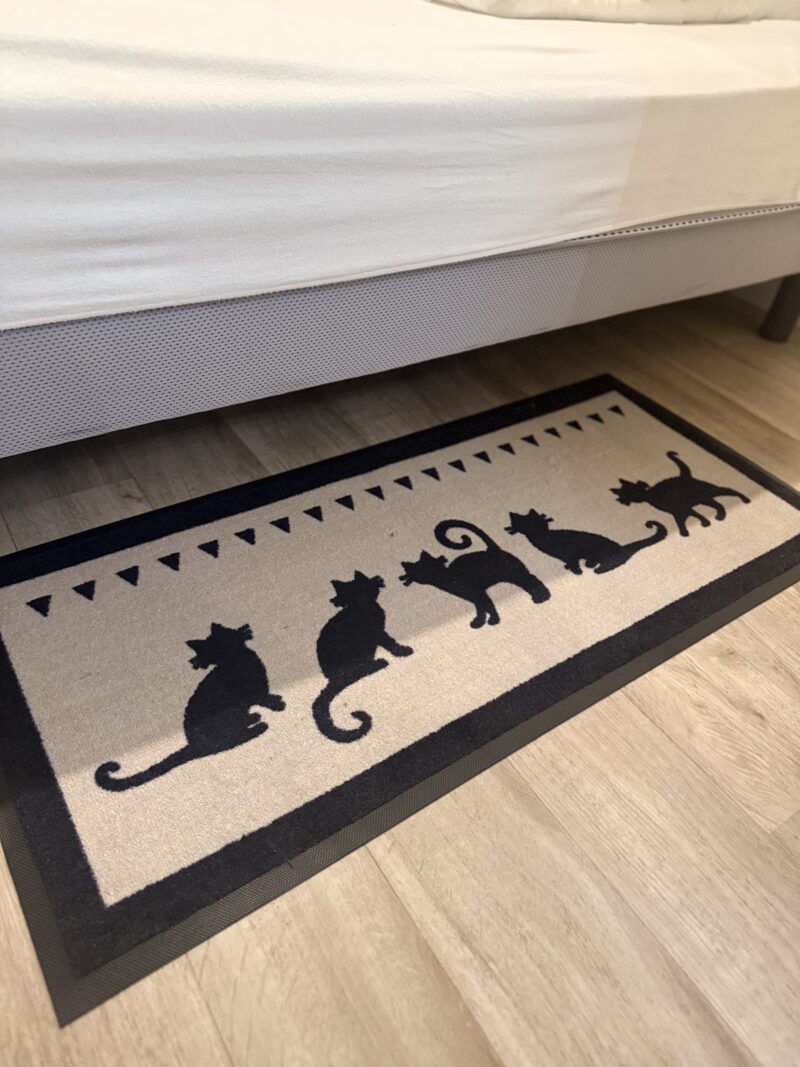 Tapis déco avec bords – Chats – 50 x 115 cm